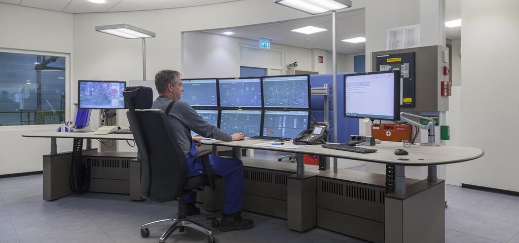 Brand-Control-Rooms-Lubrizol-Advanced-Materials-Resin-BV-03 Brand-Control-Rooms-Lubrizol-Advanced-Materials-Resin-BV-03