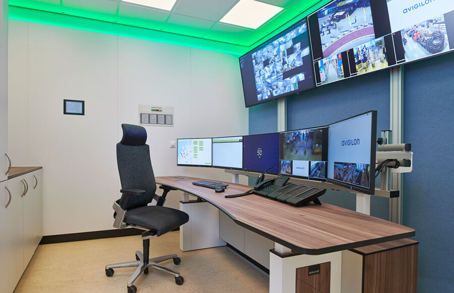 Walmart Control Room Makro